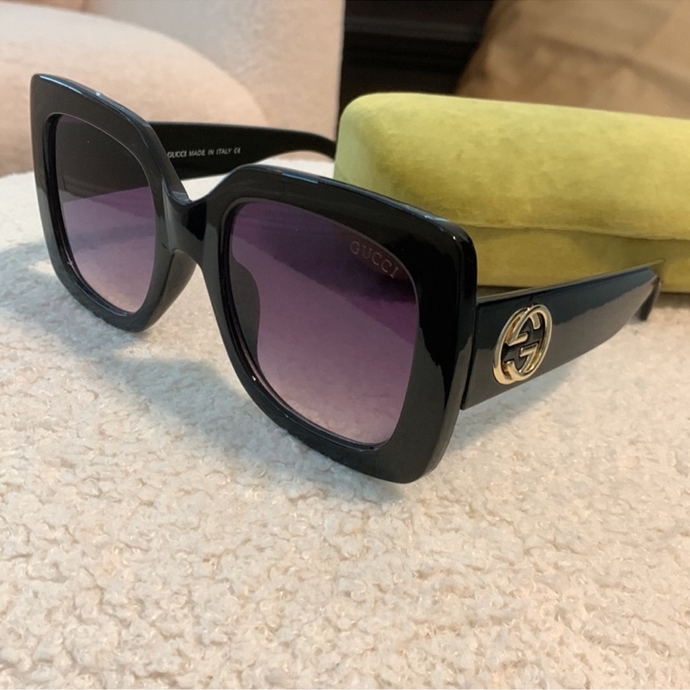 Gucci Black and Purple Sunglasses